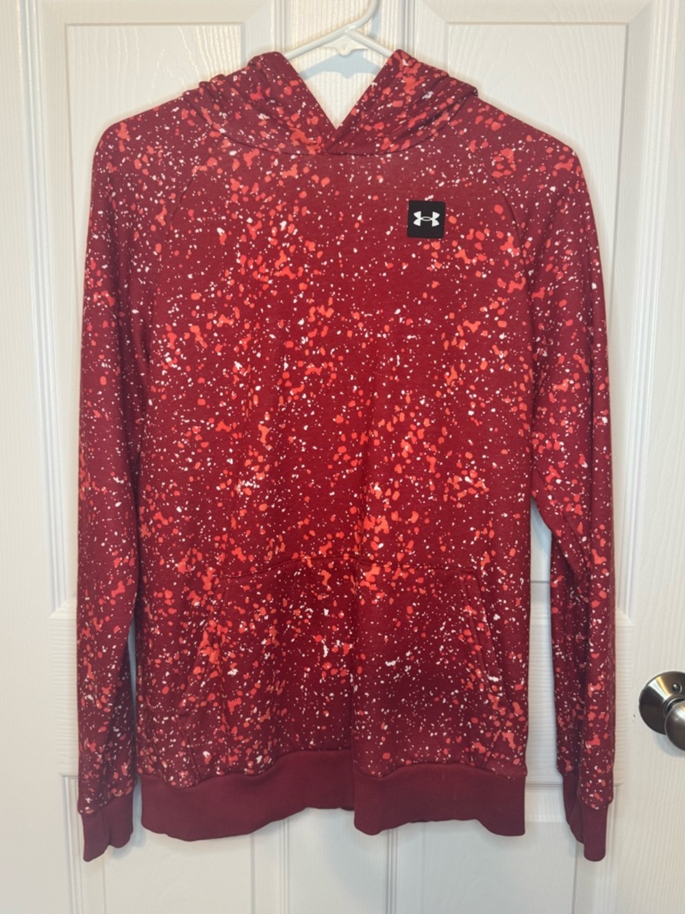Like New Under Armour Paint Spatter Pullover Hoodie Youth YXL
